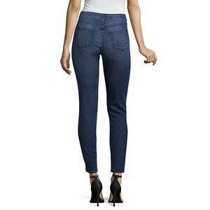 liz claiborne pull on jeans